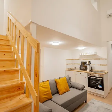 Cosy Downtown Flat In Budapest, Lisa