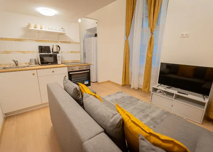 Apartment Cosy Downtown Flat In Budapest, Lisa *