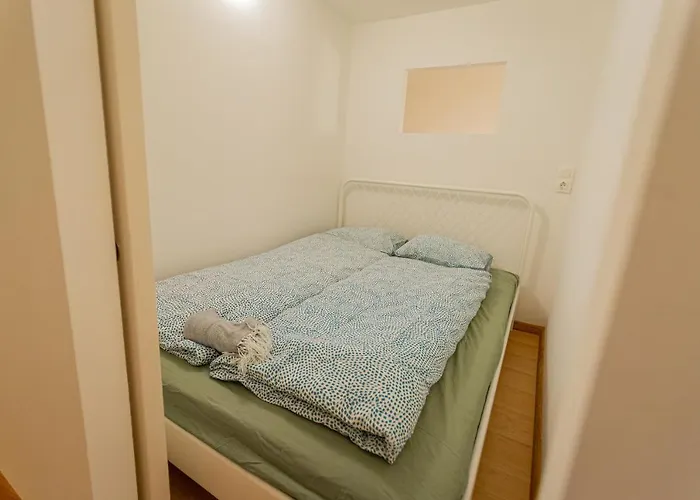 Cosy Downtown Flat In Budapest, Lisa *