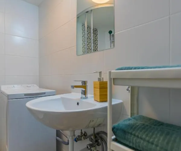 Apartment Cosy Downtown Flat In Budapest, Lisa *