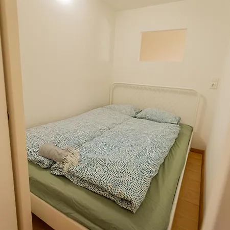 Cosy Downtown Flat In Budapest, Lisa *