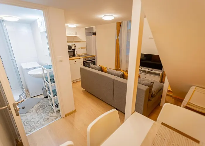 Cosy Downtown Flat In Budapest, Lisa *