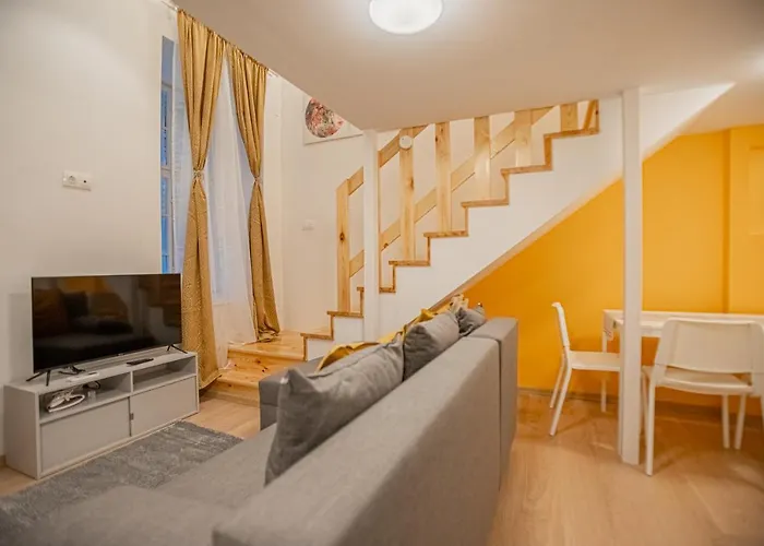 Cosy Downtown Flat In Budapest, Lisa Budapeste