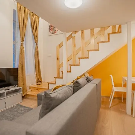 Cosy Downtown Flat In Budapest, Lisa בודפשט