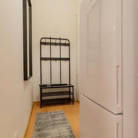 Cosy Downtown Flat In Budapest, Lisa דירה